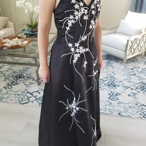 NWOT Betsy & Adam Black Formal Dress!
